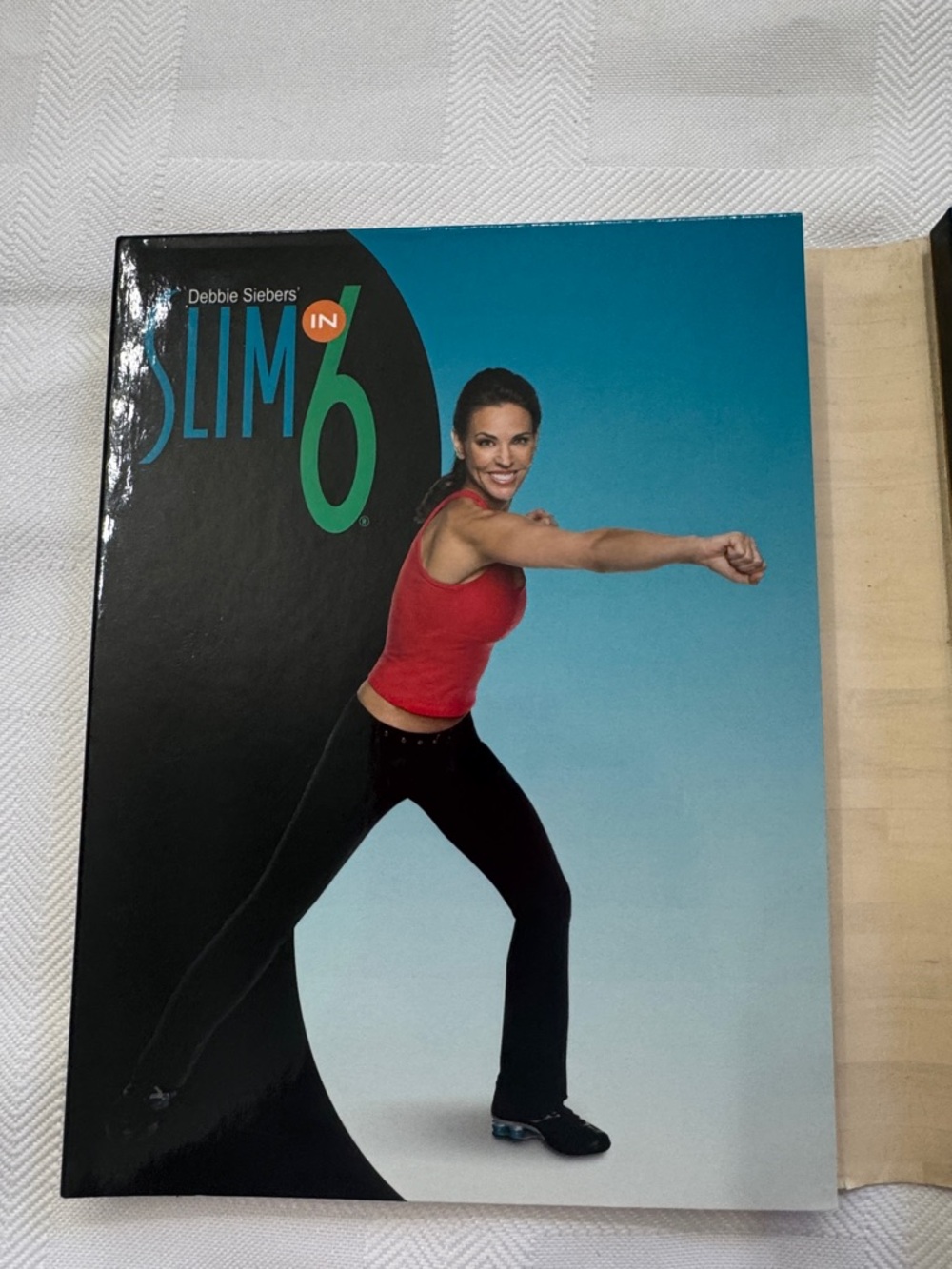 Beachbody Slim in 6 DVD with Teal and Black Cover - Picture 3 of 9